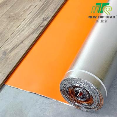 China Underlayment bajo de la espuma del VOC IXPE de 2m m resistente al calor con la barrera del vapor en venta