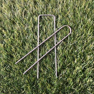 China Flat Type Lawn U Staples Pins Metal Nails Iron Nail For Artificial Grass Land for sale