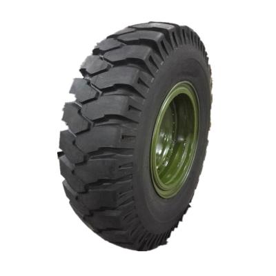 China Natural Rubber Safety Spongy Solid Tire 1350x380 16 PAIRS For Tank Truck for sale