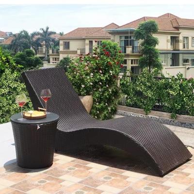 China Handmade/Comfortable Recliner Convertible Adjustable Patio Furniture Poolside Folding Bed Garden Rattan Lounge Chair With Side Table for sale