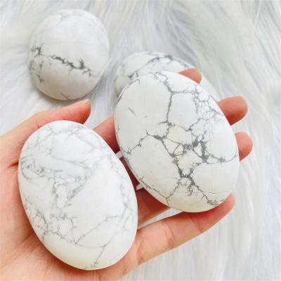 China Wholesale Natural Polished White Stone from DONGHAI Howlite Crystal Palm Stone White Turquoise for sale