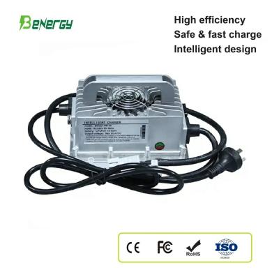 Chine Chargeur de batterie au lithium 60V 10A pour tuk tuk, chariots de golf et tricycles électriques - Chargement rapide et compatibilité universelle à vendre