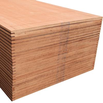 China High Quality 28mm Dry Container Truck And Container Flooring Plywood for sale