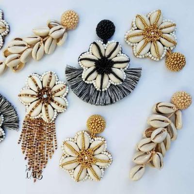 China 2021 European and American Style Bohemian Handmade Sea Shell Beaded Flower Tassel Drop Earrings for Women Jewelry for sale