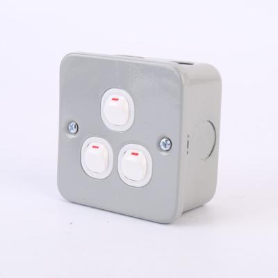 China Industrial 10A Single three open  Electric Metal Clad Switch Socket Box for sale