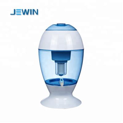 China Fashionable hotel 19L water filter pot household gravity water carbon alkaline filter for sale