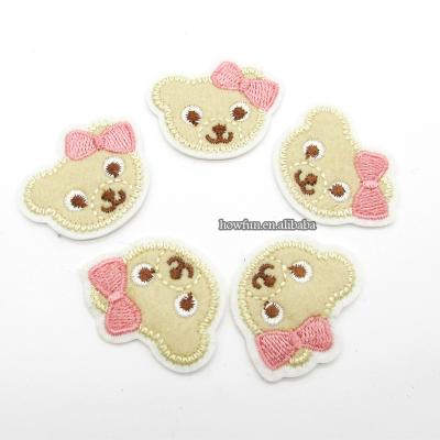 China Viable Wholesale Custom Felt Background Bear Embroidery Patches And Badges for sale