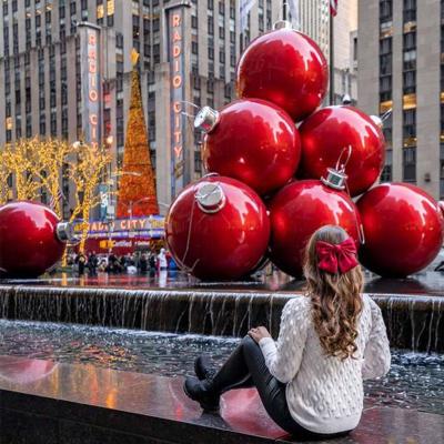 China City Center Plaza NYD Very Large 40cm 50cm 60cm 100cm 150cm 180cm Christmas Balls Christmas Ball Sculpture Outdoor Luxury Christmas Ball for sale