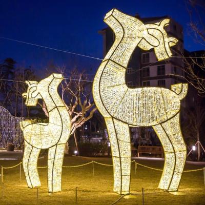 China Amusement Park Outdoor Christmas Decoration Giant Led Lights 3D Motif Light Animal Light Reindeer Sculpture for sale