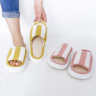 China CUSHIONING 2021 Ladies Floor Woman Unisex Indoor Colorful Canvas Anti-skid Wooden Slippers Wholesale for sale