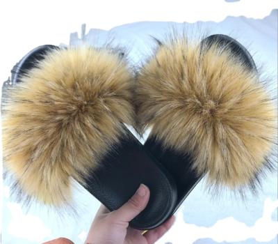 China Fashion Trend Women Summer Colorful Faux Fur Slippers Warm Winter Ladies Bedroom Soft Fur Slide Slippers For Women for sale