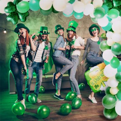 Cina St. Patrick's Day Green Balloon Garland Party Decoration Kit White St. Patrick's Day Party Decoration in vendita