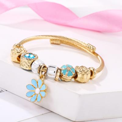 China Hot Sales Fashion Open End Screw Bracelet DIY Decorate Charm Bracelets Gold Wholesale Metal Crystal Bracelet for sale