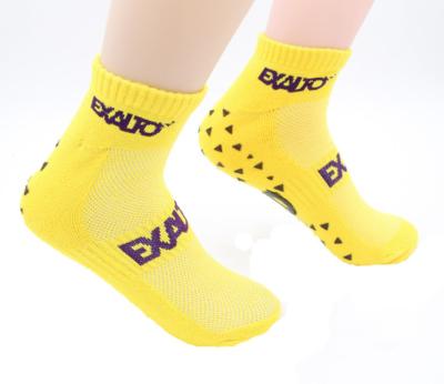 China Trampoline Yellow Non Slip Grip Socks Snagging Resistance With Rubber Sticky Bottoms for sale