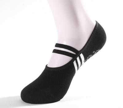 Chine Chaussettes de yoga d'orteil de cheville de chaussettes de sports de danse de ballet de Pilates pleines pour la couleur noire de femmes à vendre