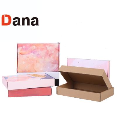 China Recycled Materials Dana Beautiful Color Cardboard Box Express Color Box Kraft Corrugated for sale