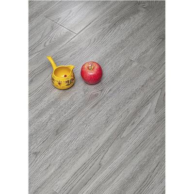 China Competitive Price Modern Medium High Density Fiberboard Oak Wood Finish Flooring for sale