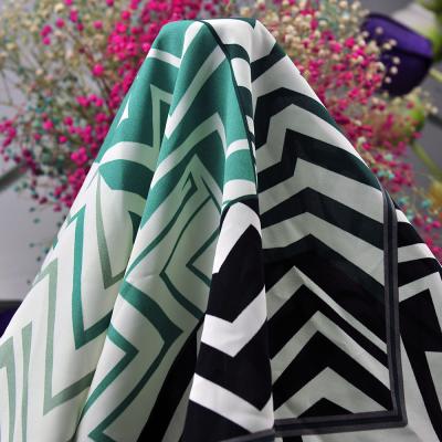 China Antistatic Geometric Printed Chiffon Fabric For Dresses T Shirt for sale