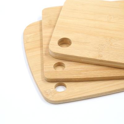 China Sustainable Wholesale High Qual3 Pieces Organic Bamboo Cutting Board Set 3 Sizes Beautifully Crafted Professional Strength and Durability for sale