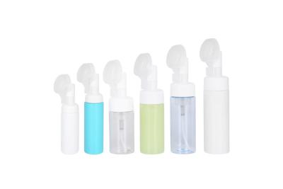 Chine 50 ml / 70 ml / 100 ml / 120 ml / 150 ml / 180 ml Cuisine de la peau Bouteille à pompe en mousse plastique Bouteille de nettoyage du visage UKF05 à vendre