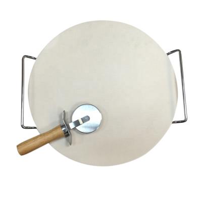 China Sustainable Round Stone Pizza Grilling Stone With Tray And Pizza Cutter Carrying Pizza Grilling Set for sale