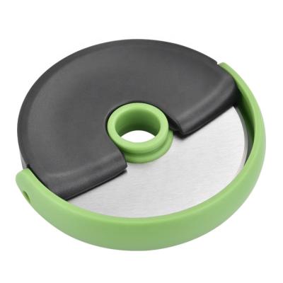 China Disposable Round Pizza Dish Pizza Cutter Pastry Slicer With Silicone Handle for sale