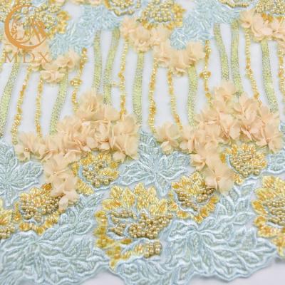 China De distinctieve 3D Bloemenkanthandwork Stof van het Decoratiekant voor Kleding Te koop