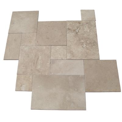 China Teja de piedra natural pulida del travertino grande para el camino que pavimenta color ligero del café en venta