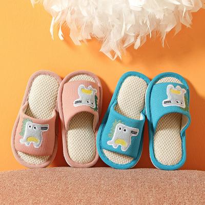 China Fashion Trend Small Cute Cartoon Dinosaur Pattern Indoor Lightweight Canvas Slippers for sale