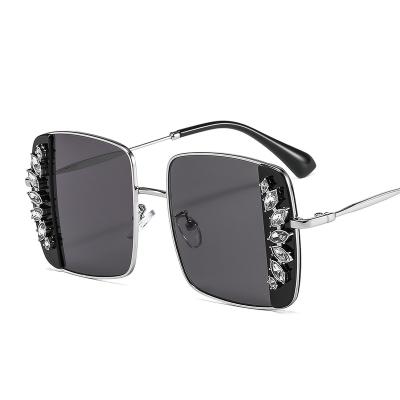 China 2020 Latest Fashion Sunglasses Metal Sunglasses New Design Fashion Recycled Plastic Sunglasses for sale