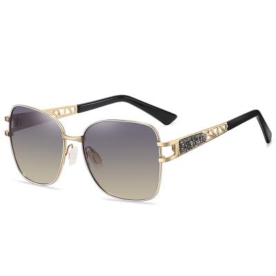 China 2022 New Fashion Sunglasses Diamond Inlaid Fashion Metal Polarized Big Frame Women's Sunglasses Wholesale Women's Sunglasses for sale