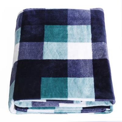 China Breathable Green and White Plaid Shear Loose Warm Blankets for Winter, Kids Blankets for Beds, Knit to Throw Blanket Custom Pattern Design for sale