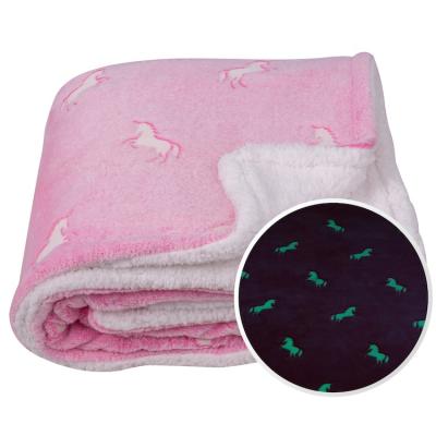 China Super soft skin friendly unicorn pink blanket for kids, glow in the dark sherpa fleece throw blanket, baby muslin luxury soft thini blanket for sale