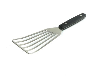 China Hot Selling Matt Polishing SS430# Stainless Steel BBQ Fish Spatula Easily Cleaned withPOM Handle for sale