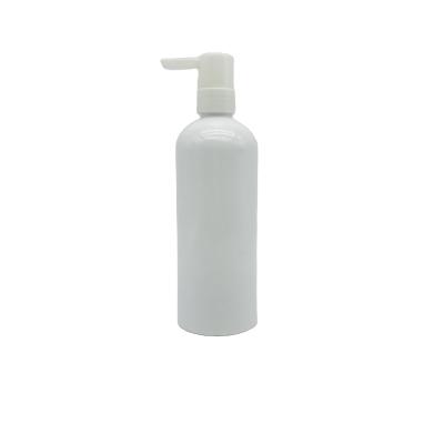 China 500ml PET White Plastic Boston Bottle Cosmetic Packing Shampoo Bottle Shower Gel Bottle With Pump for sale