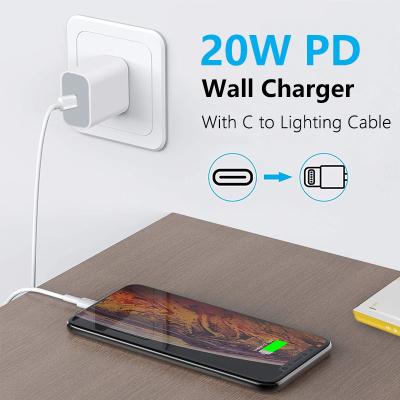 China YC-260 Fashion Design Mobile Phone Type-C Wall Charger USB PD 20W Charger Adapter For iPhone12 Xiaomi Xiaomi Oppo Samsung note10/20 for sale