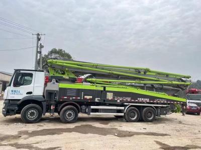 China Usado/de segunda mão 2021 ano Zoomlion Benz Chassis 56m Carro de bomba de concreto Readymix Transporte de concreto para obras de construção à venda