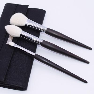 China Portable Travel Complete 3 Piece Products Vegan Makeup Best Selling Set Brush With Bag for sale