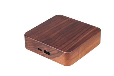 China Wood External UltraThin Cell Phone Power Bank 7800MAh Portable Light Weight for sale