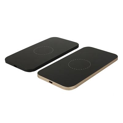 China Capacidad inalámbrica universal rápida 8000mAh de la batería del cargador del teléfono celular del Super Slim en venta