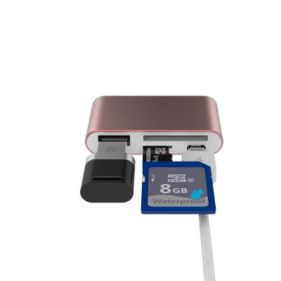 China Lector de tarjetas SD funcional multi del USB C para Macbook y el teléfono móvil en venta