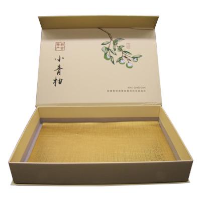 China Recyclable Custom Logo Magnetic Cardboard Foldable Gift Packaging Box Paper Boxes Box With Logo for sale