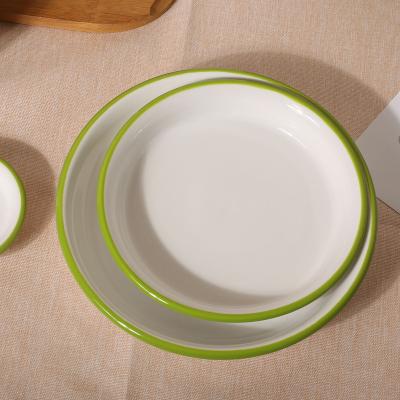 China Sustainable Green And White Ceramic Plate Narrow Rim Plain Round Porcelain Dinner Serving Plate With Color Rim for sale