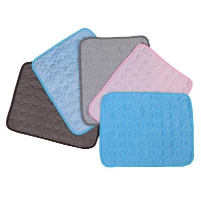 China Cool Breathable Pet Mat Help Cooling Stay No Electricity Required Physical Dog Protective Summer Pet Cooling Mat for sale