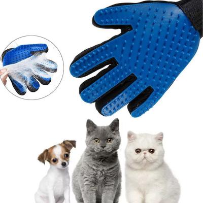 China Eco-friendly PVC Pet Hair Remover Sustainable Deshedding Silicone Shedding Bath Cat Dog Pet Grooming Glove For Pet for sale