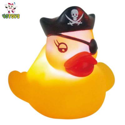 China Fun Novelty Flashing and Floating Rubber Duck Pirate Toy, Pirate Toy Rubber Duck, Pirate Toy for Baby for sale