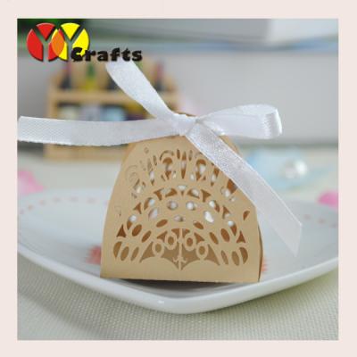 China Small wedding cake boxes with four flaps cute design , White Cupcake Wrappers for sale