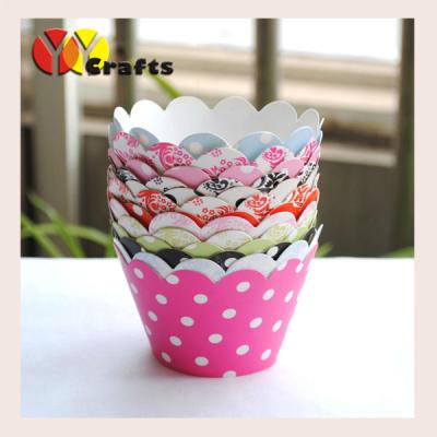 China Party cupcake wrappers printed patterns muffin cake cupcake containers for sale