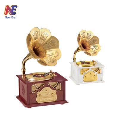 China Wind Up Cogs Vintage Turntable Phonograph Music Box for sale