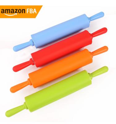 China 2022 NEW Kitchen Tools Rolling Pin With Hook Colorful Silicone Stocked for sale